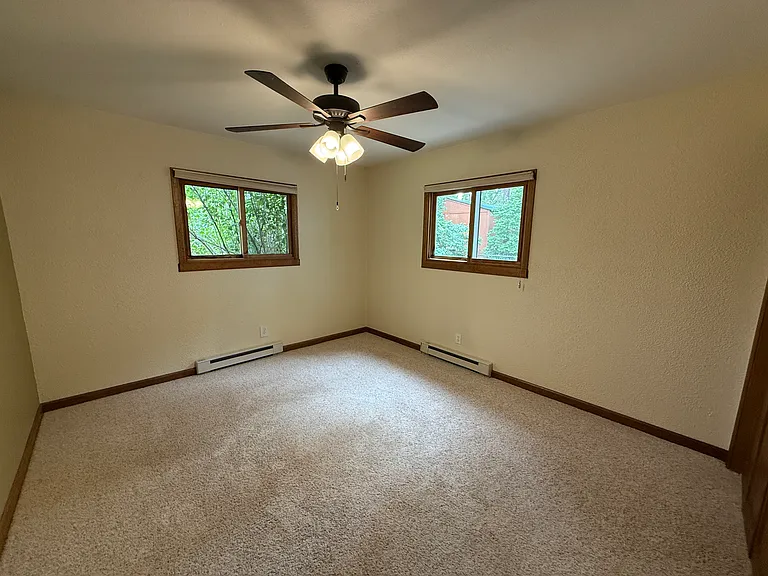 409 Clover Cir — Photo 23