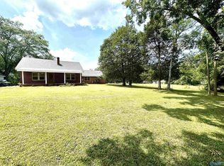 16519 Market St, Moulton, AL 35650