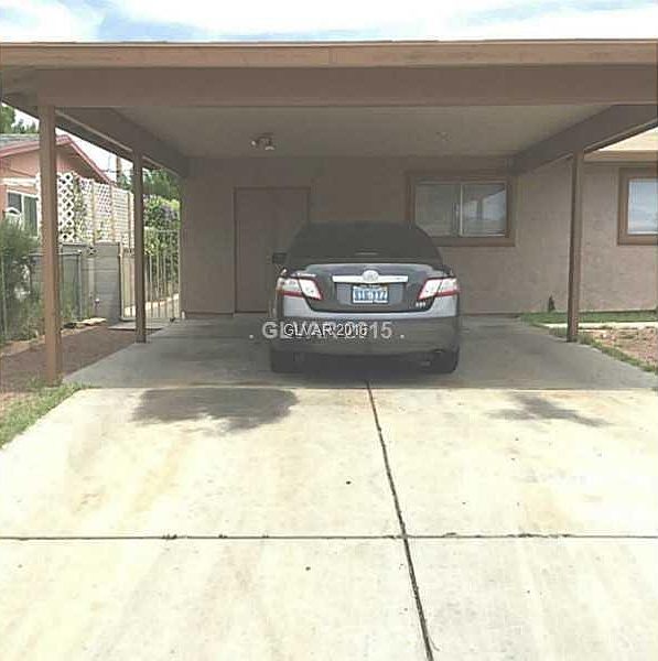 1st image of 705 Carpenter Dr