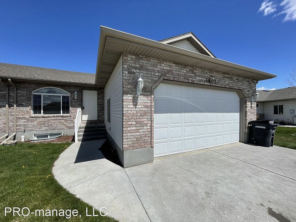 1st image of 3807 E Summerridge Cir