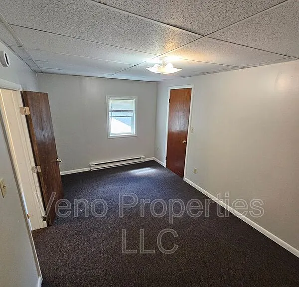 17-19 Avenue Ave #D — Photo 4