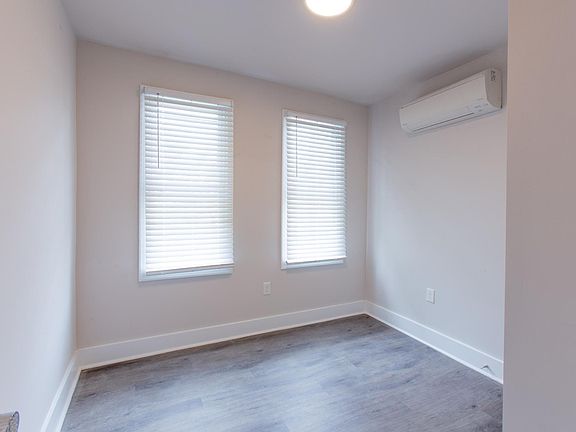 3rd image of 2620 N Bancroft St #9