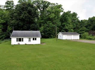 8633 N Angling Rd, Kendallville, IN 46755