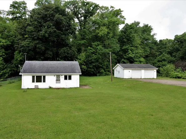 8633 N Angling Rd, Kendallville, IN 46755