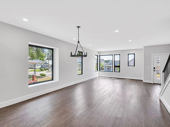 5th image of 510 Anderson St Unit 2