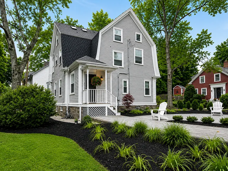 247 Hale St #2 — Photo 32