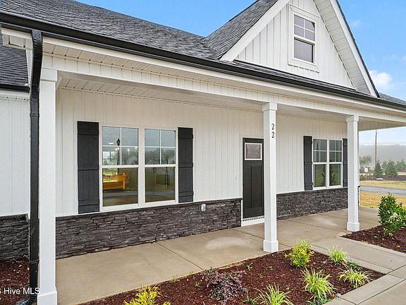 4th image of 22 Grady Farm Way