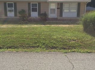 323 S Division St, Du Quoin, IL 62832