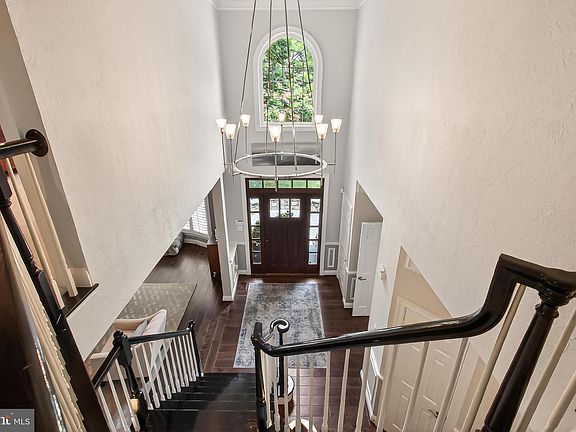 2nd image of 11329 Stonehouse Pl