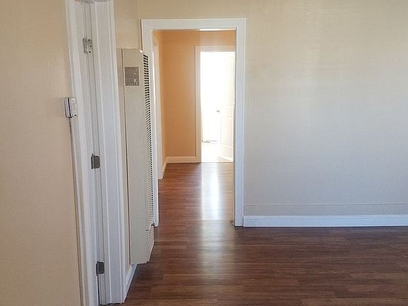 5th image of 727 Broadway St #727