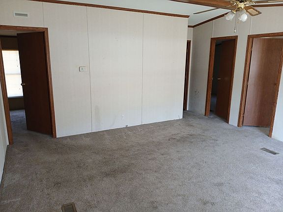 3rd image of 233 Flat Creek Ln
