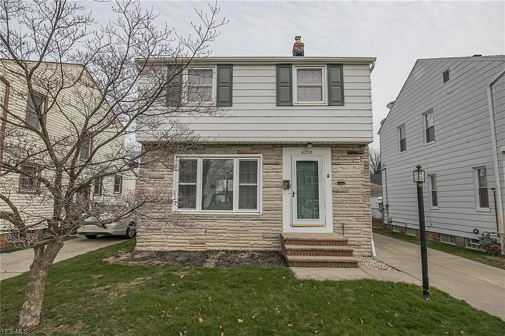 4206 Kenmore Ave photo 1