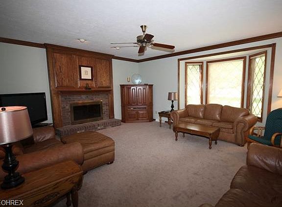 5th image of 4500 Valley Woods Dr