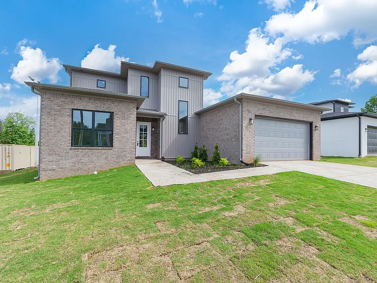 134 Max Lane Dr — Photo 1