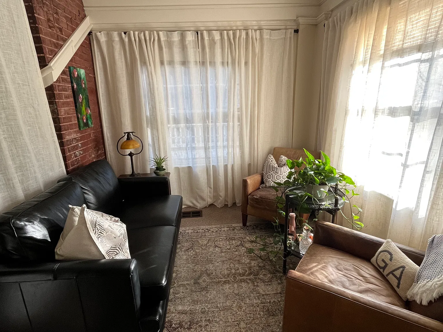 667 Linwood Ave NE — Photo 2