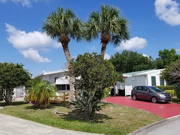 2nd image of 439 Papaya Cir