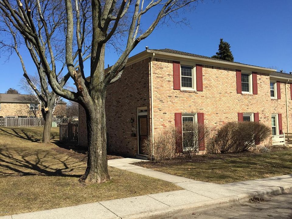 1st image of 2434 Abbington Dr SE