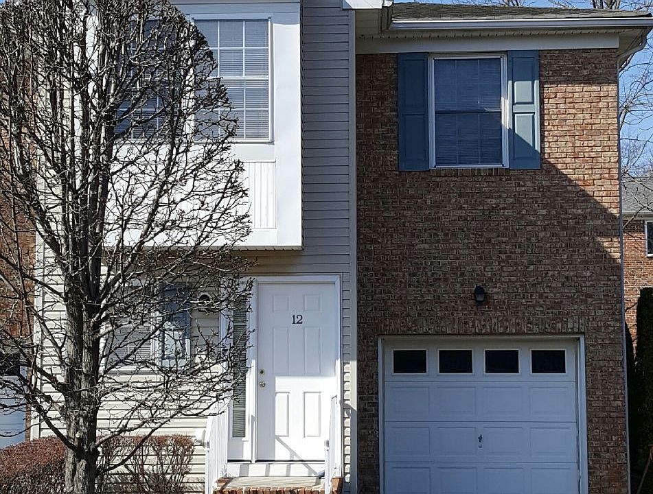 Immaculate! Spacious! Great location!