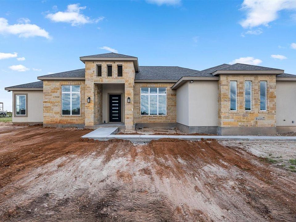 1st image of 123 Lila Ln