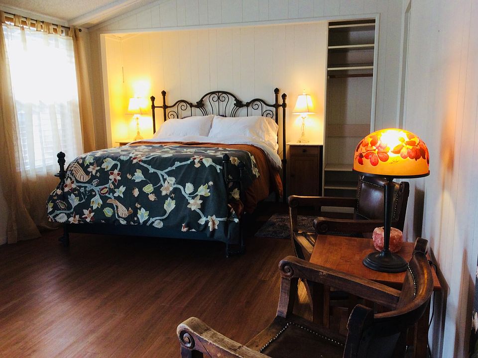 Luxury green bed with memory foam