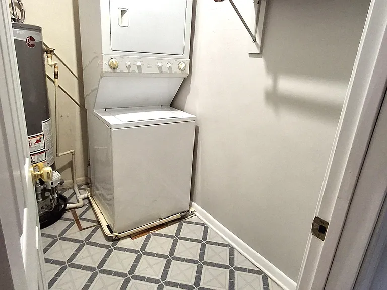 756 Greenwood Ave NE #3 — Photo 9