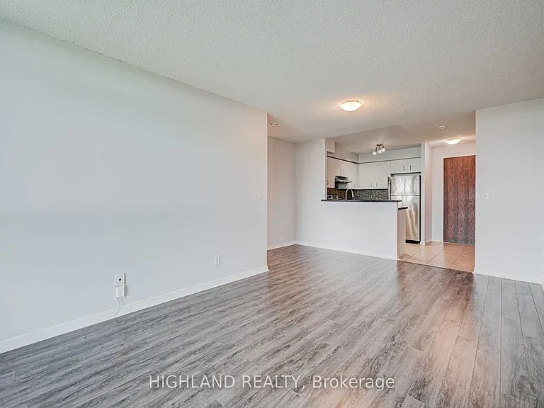 2545 Erin Centre Blvd #1411 — Photo 10