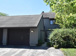 102 E Parkfield Ct #102, Racine, WI 53402