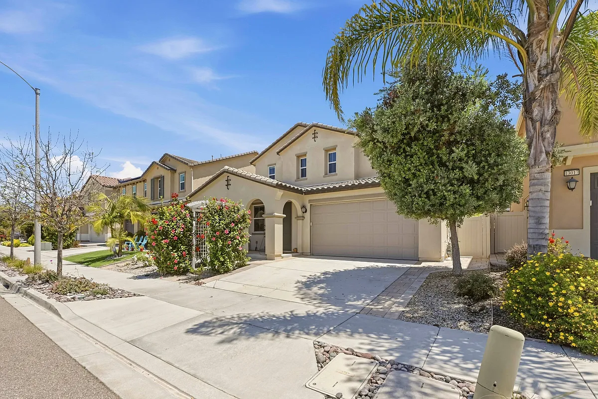 Building Photo - 13025 Moonstone Pl