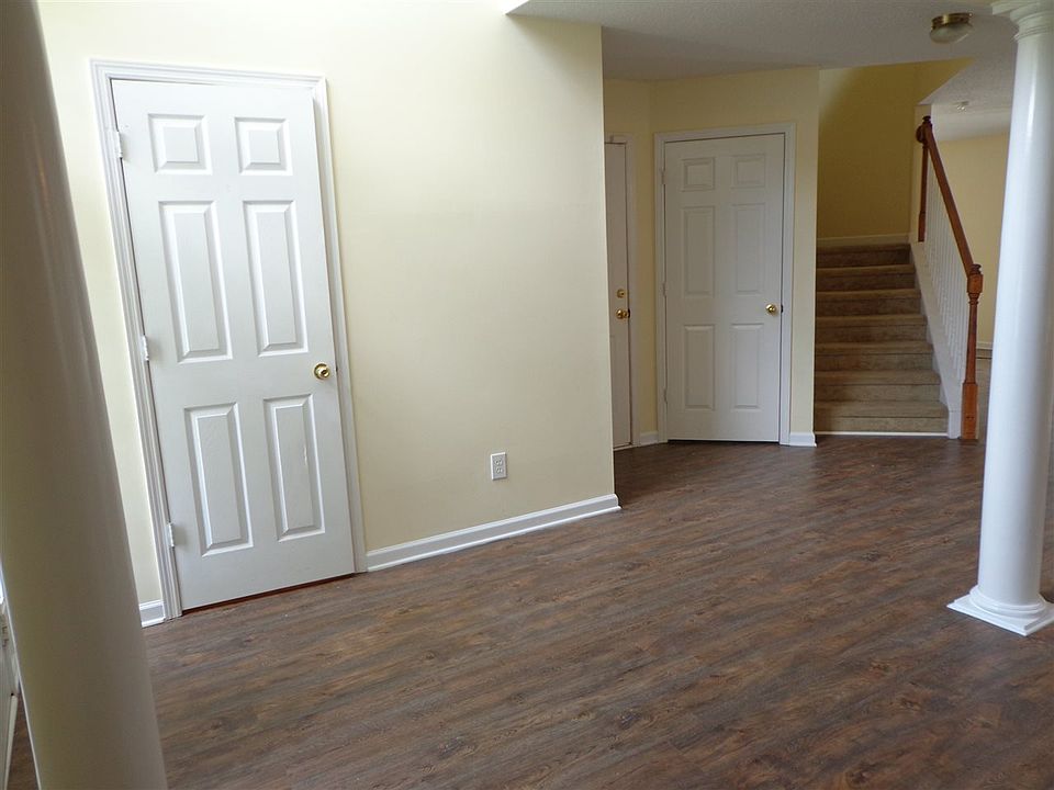 2nd image of 112 Bambi Ln
