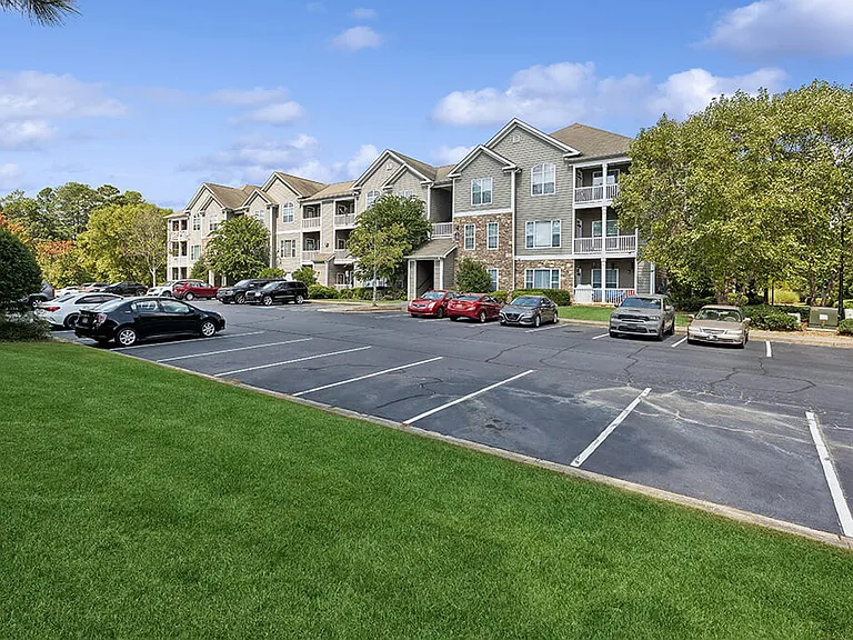 Lakeside Vista Apartments — Photo 18