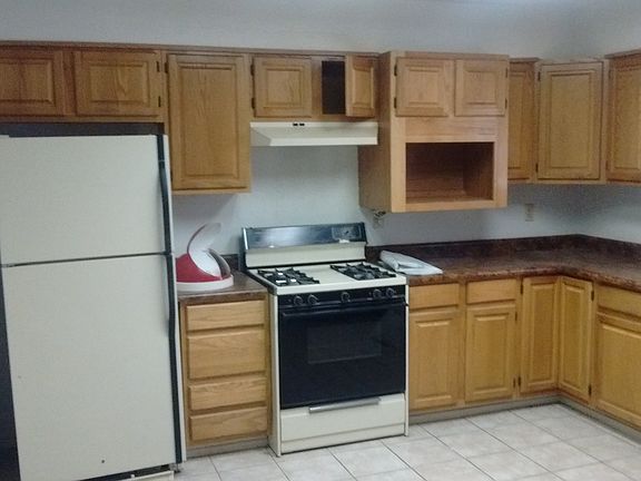 4th image of 627 W Melrose Dr