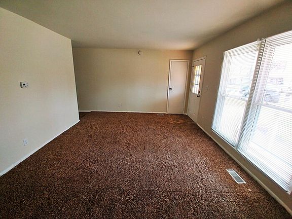 3rd image of 8636 Elmonte Dr