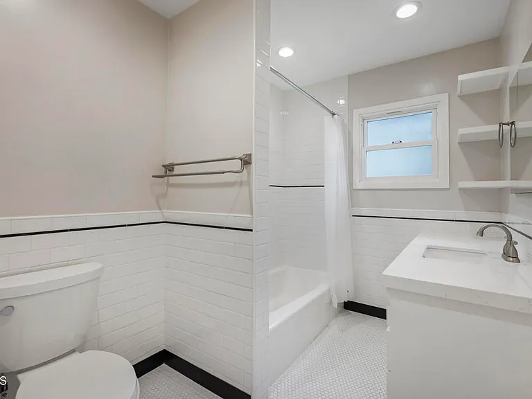 420 Violet Ave — Photo 15