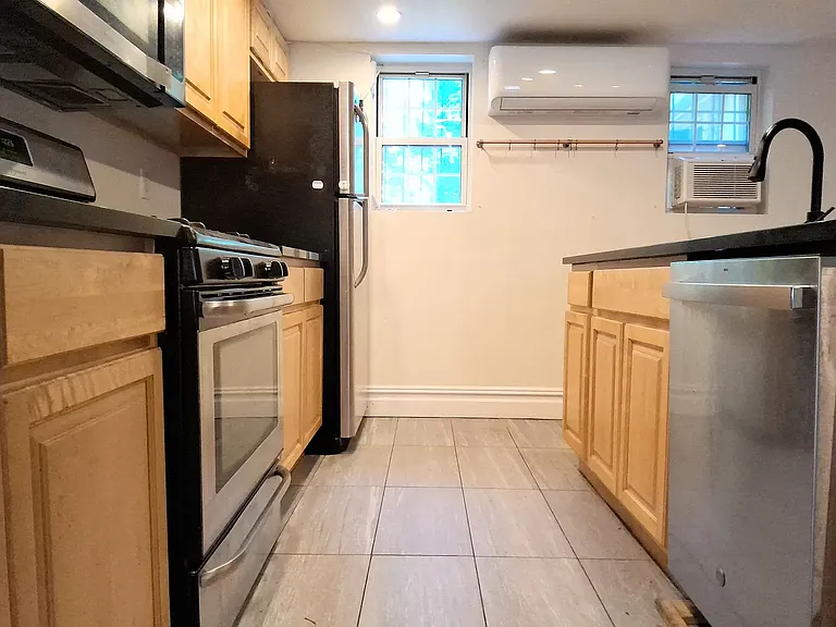 459 Lexington Ave #1A — Photo 6
