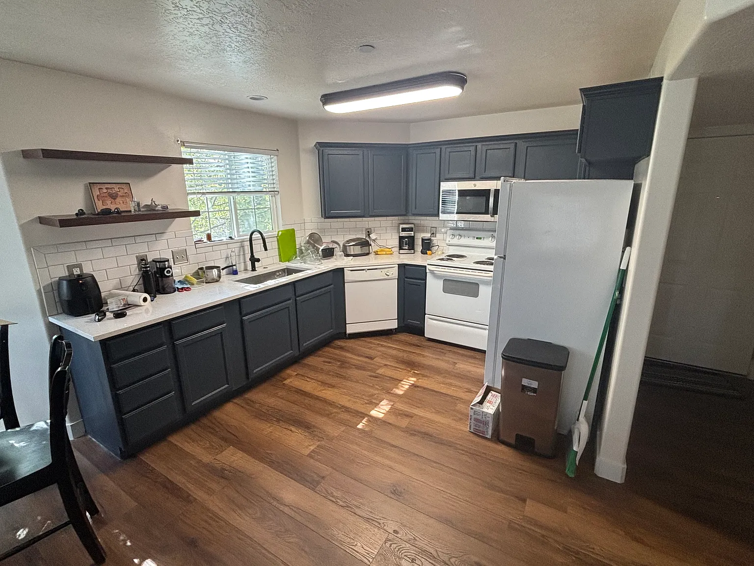 3 bed, 1247 sqft, $2,100 — Photo 1