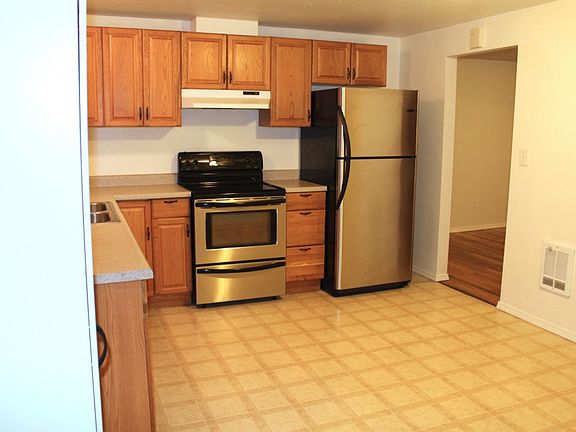 5th image of 1425 W Lee St