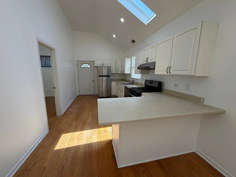 925 S Carpenter St #2F — Photo 9