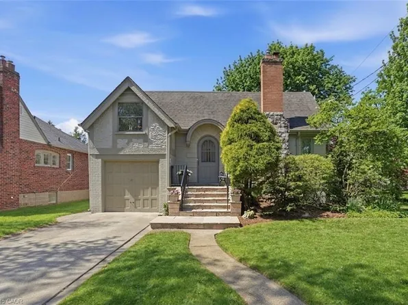 41 Queen Mary Dr, Saint Catharines, ON L2R 2J3