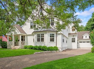 231 2nd St, Excelsior, MN 55331