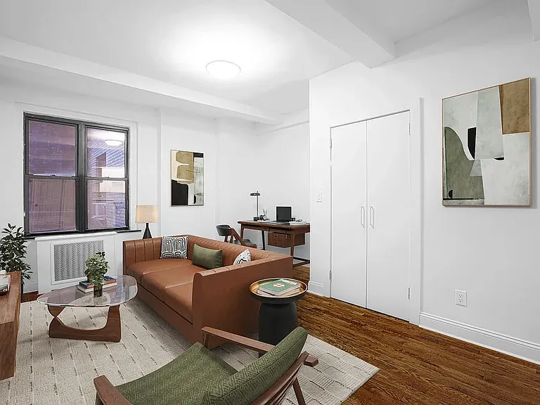 208 W 23rd St #211 — Photo 1