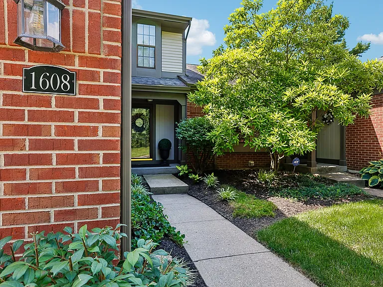 1608 Shady Cove Ln — Photo 4