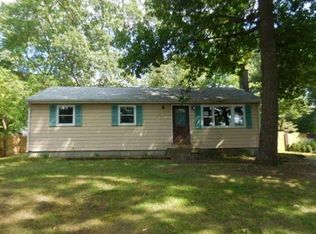 75 Undine Cir, Springfield, MA 01109