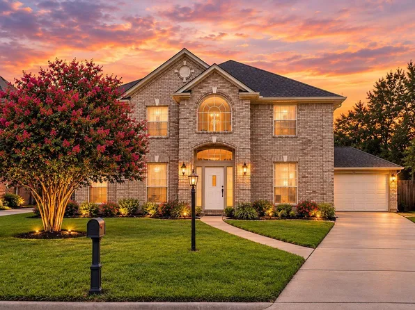 318 N Cypress Estates Cir, Spring, TX 77388