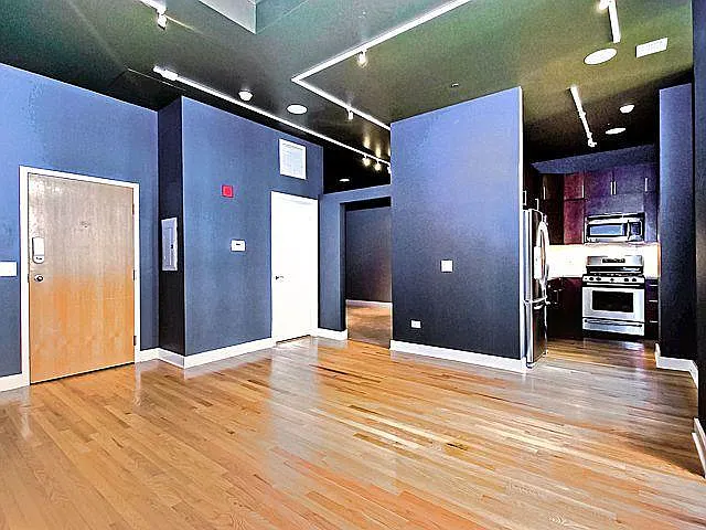 208 W Washington St — Photo 2