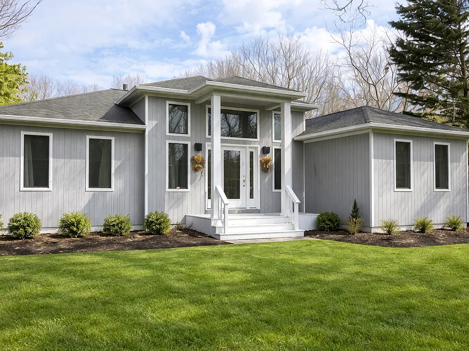 2892 Quogue Riverhead Rd