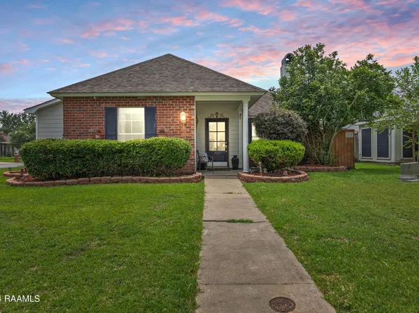 201 Pear Tree Cir, Broussard, LA 70518