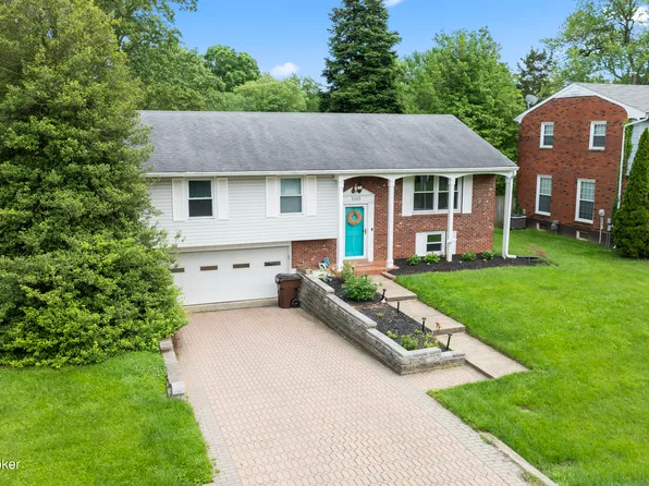 1013 King Arthur Ln, Louisville, KY 40222