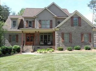 7648 Crossing Ridge Dr, Belews Creek, NC 27009