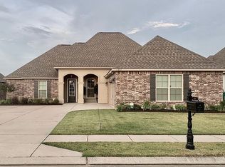 103 Chemet Rd, Youngsville, LA 70592