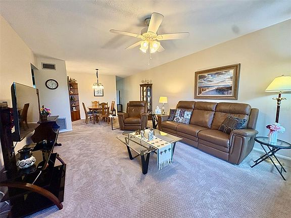 5th image of 2459 Columbia Dr APT 69